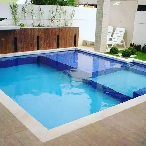 Instalação de piscina azulejo